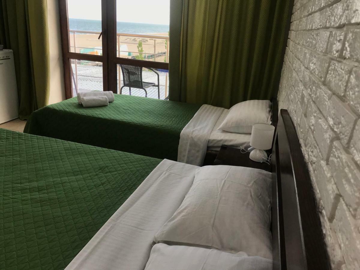 золотий лев Hotel *