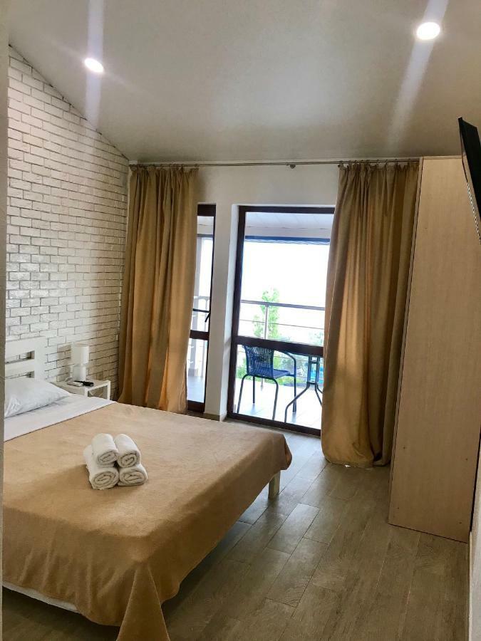 Hotel золотий лев Zatoka