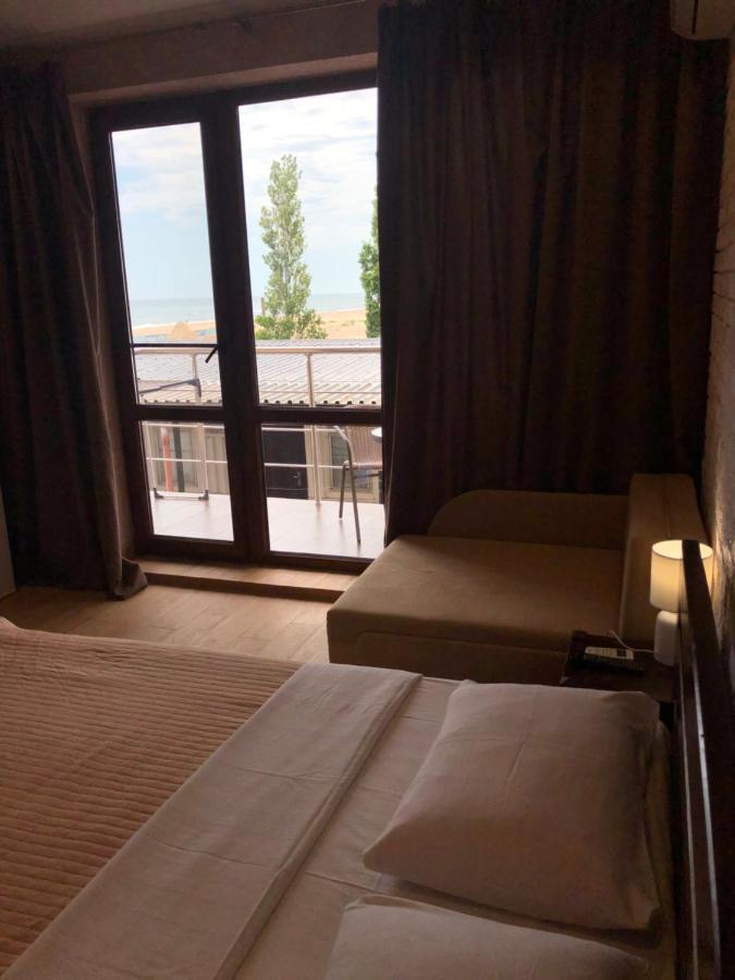 золотий лев Hotel Zatoka